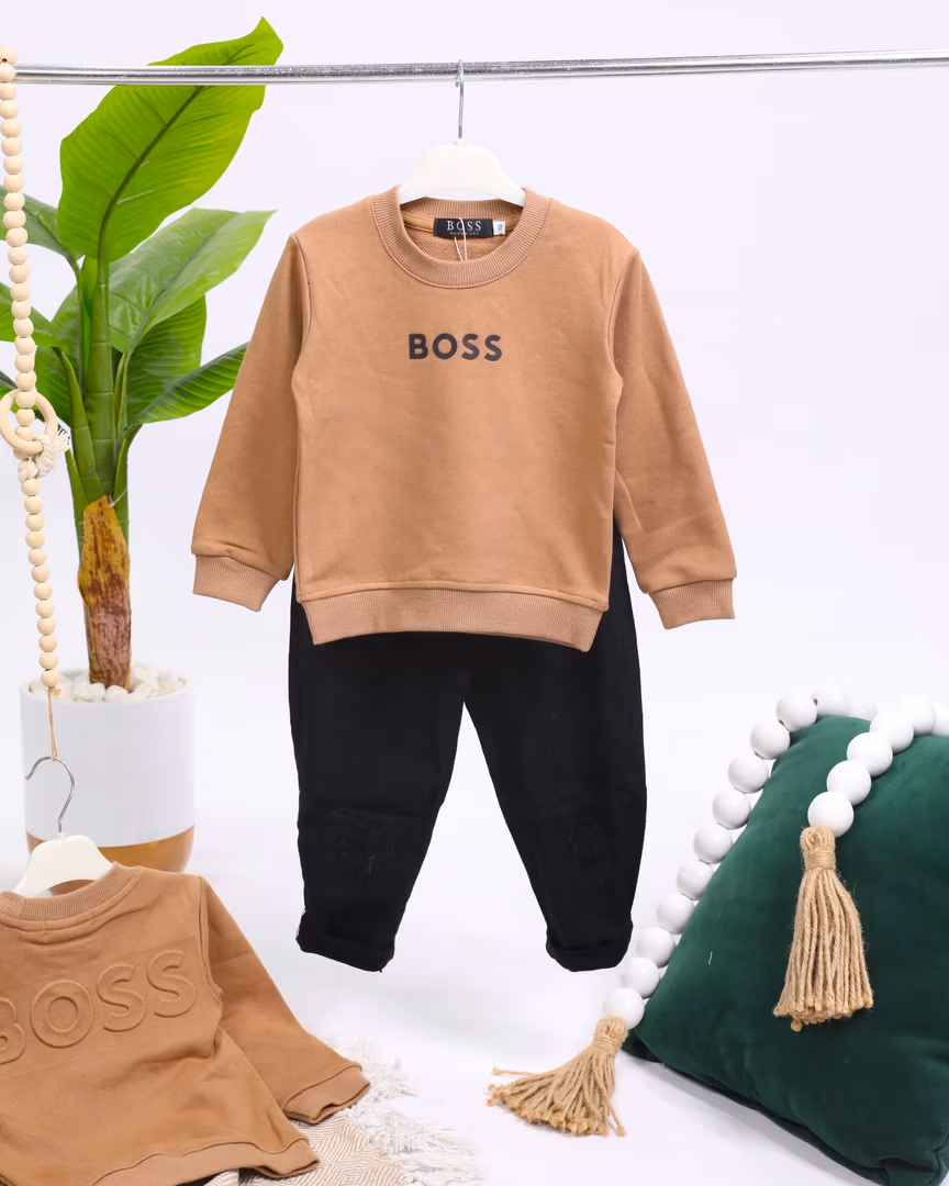 طقم ولادي BOSS  - Color عسلي 