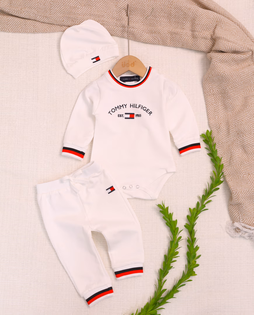 طقم tommy 91124 - Color أبيض 