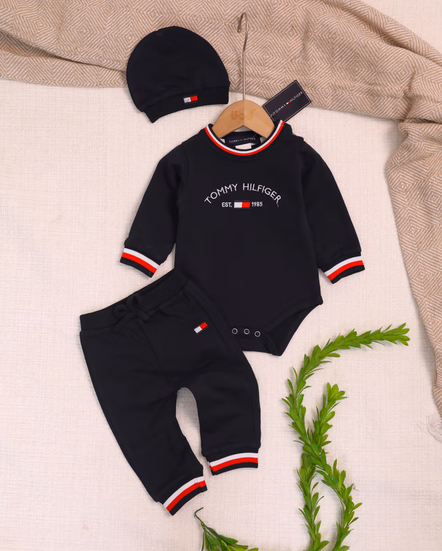 طقم tommy 91124 - Color كحلي 