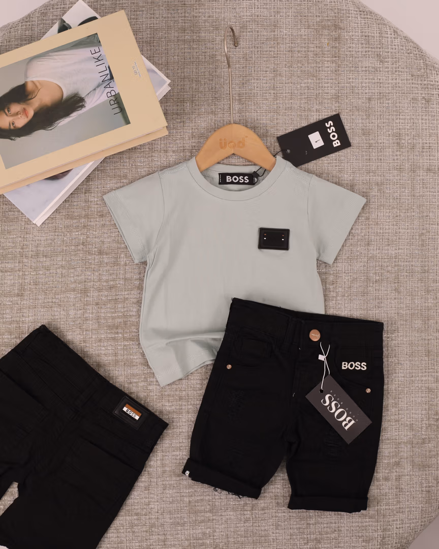  طقم ال BOSS  - Color تركواز مع أسود 